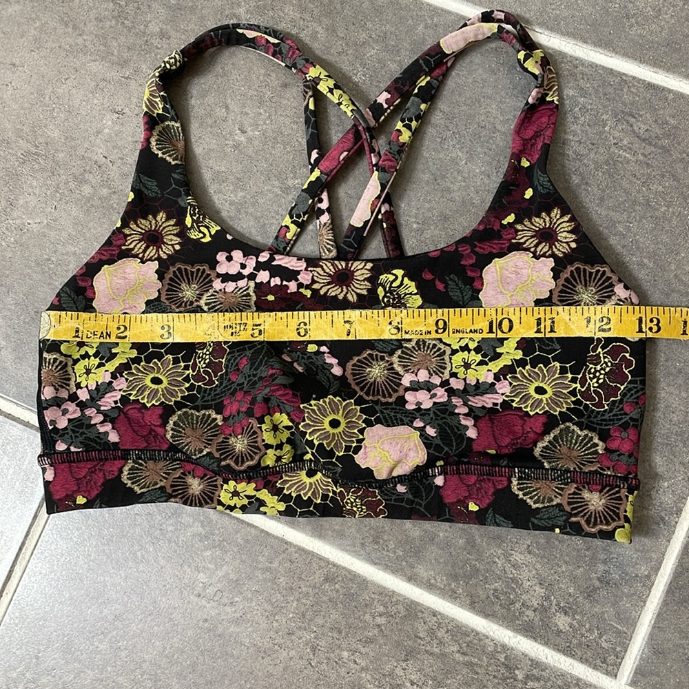 Lululemon Energy Bra size 6
Fluorolace Multi - Picture 3 of 7